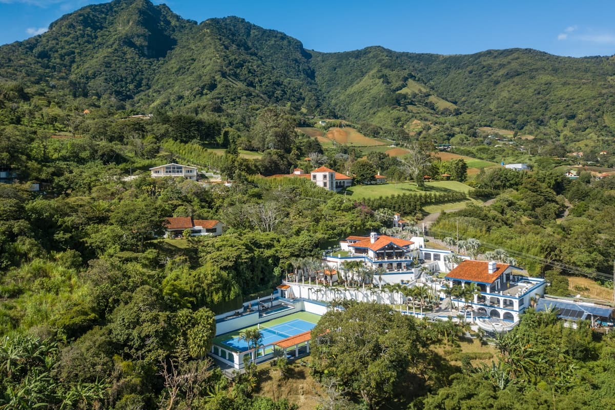 Costa Rica Family Vacation - Spacious family home with pool